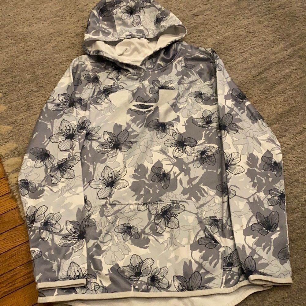 Girl’s Under Armour Hoodie YXL Coldgear